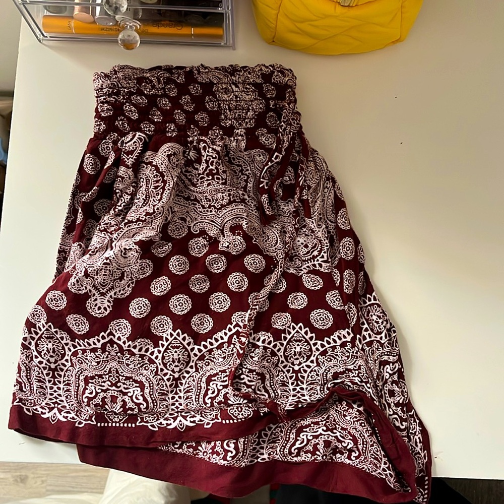i the wild- interesting print shorts